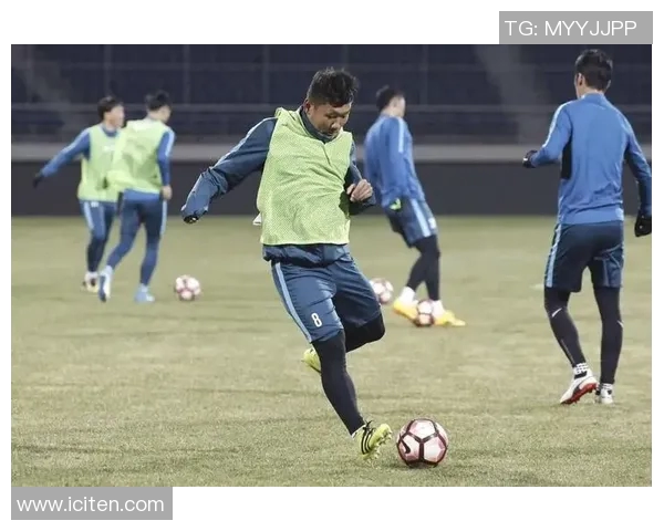 苏宁足球队迎战泰州远大全力争胜展现实力与团队精神